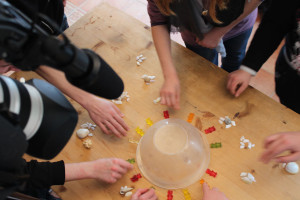 Spielerisch erlernen die Kids, wie sie sich in Online-Welten verhalten sollten, um sich nicht Gefahren wie soziale Ausgrenzung oder Mobbing auszusetzen. (Foto: ifnm)